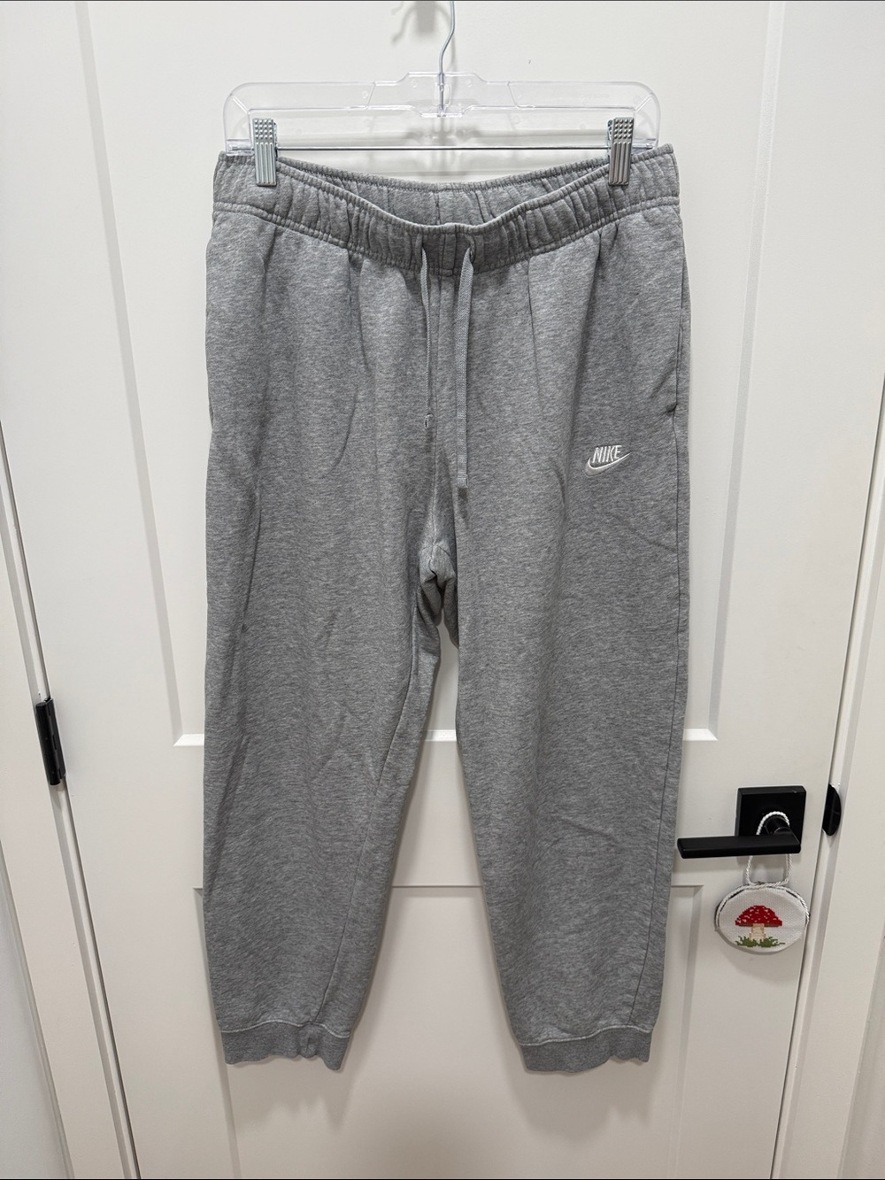 Nike Women’s Light Heather Gray Jogger Sweatpants